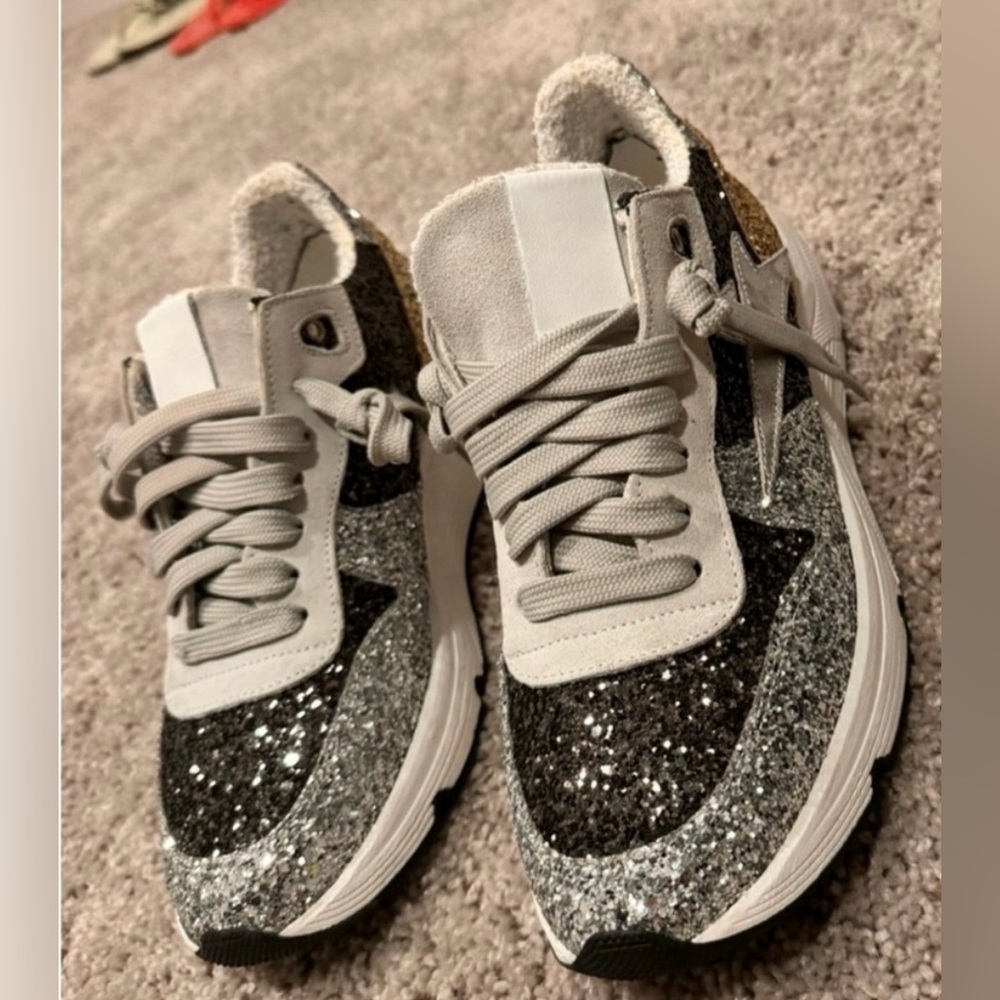 Cynthia Richard Sneakers